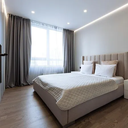 Nyvky Like - файна таун - 80 Hotel apartamentowy *